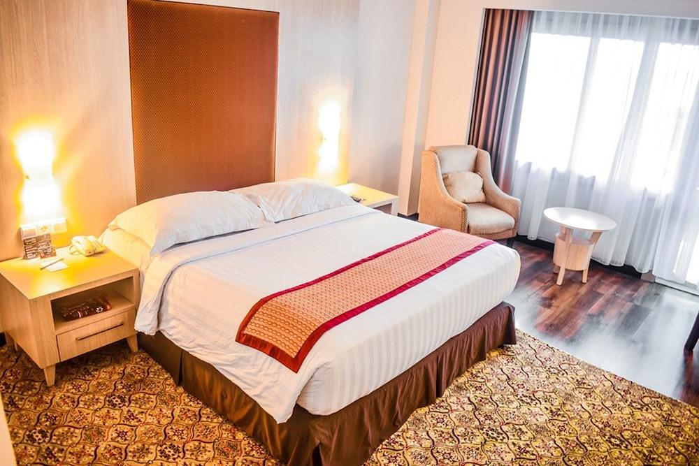 Pangeran Beach Hotel Padang  Ngoại thất bức ảnh